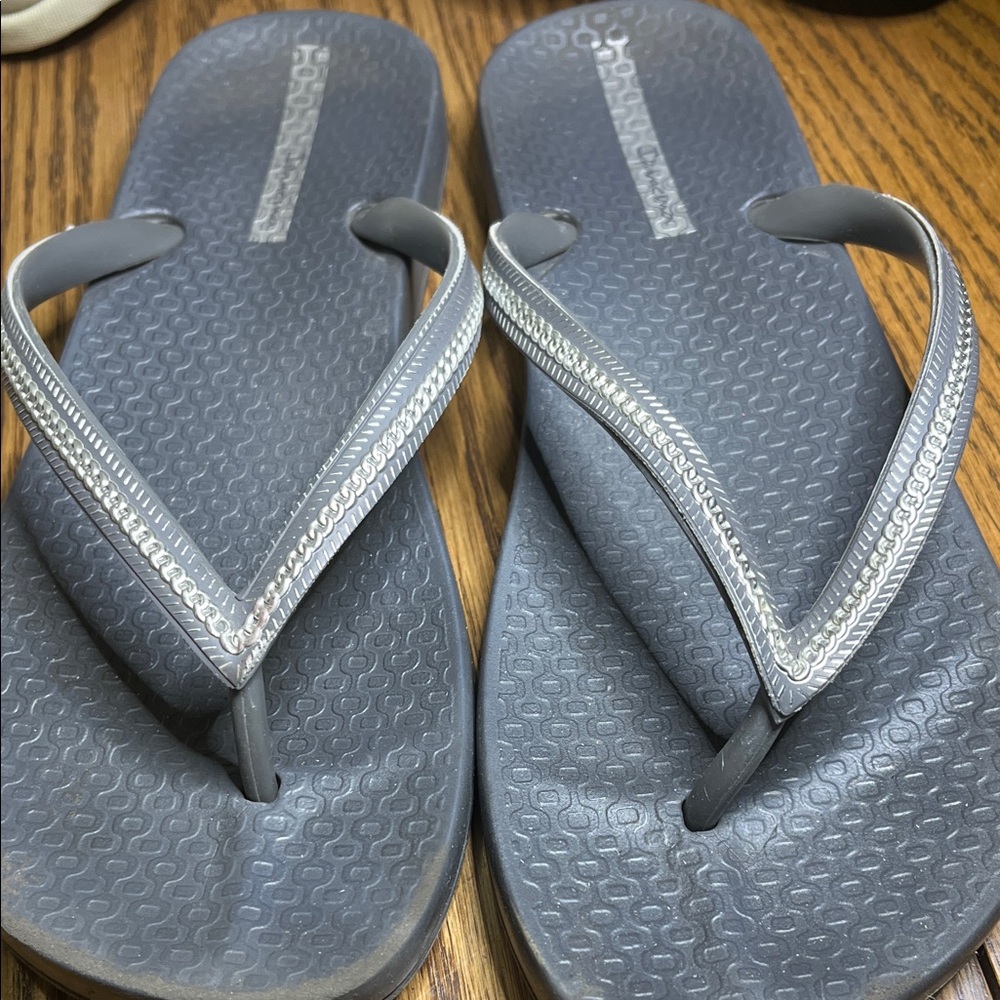 Stylish Gray Women's Sandals